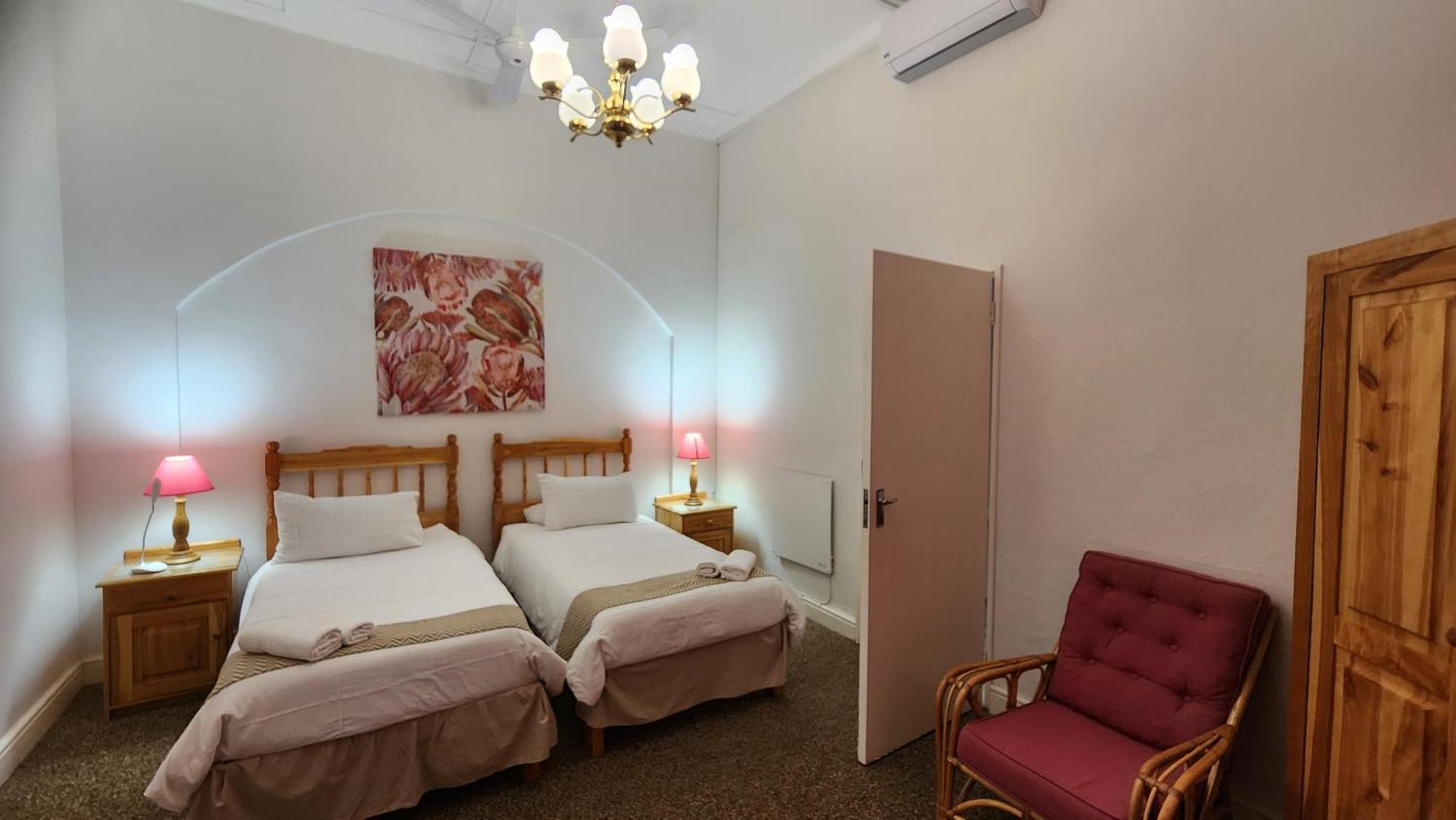 Country Village Graaff-Reinet エクステリア 写真