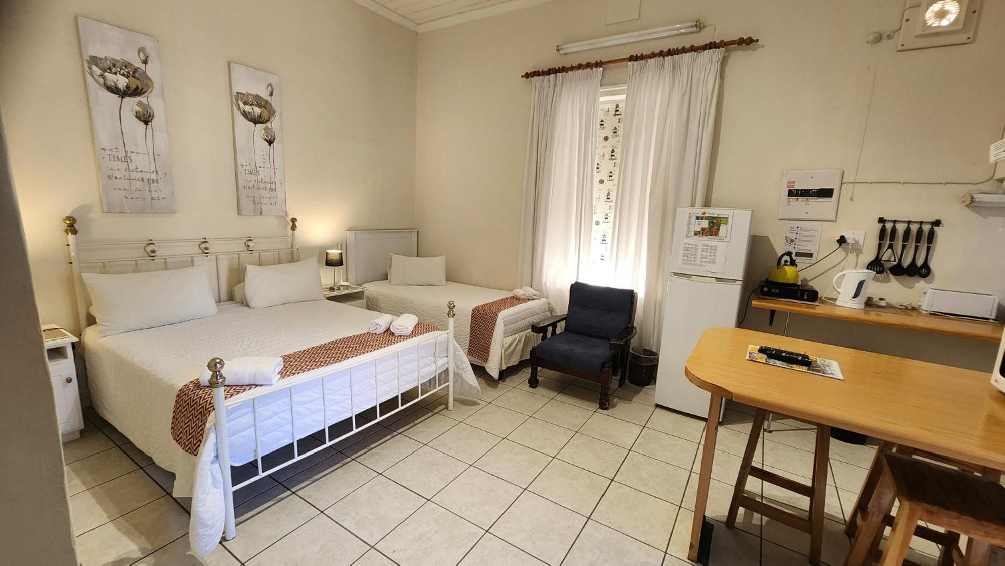Country Village Graaff-Reinet エクステリア 写真