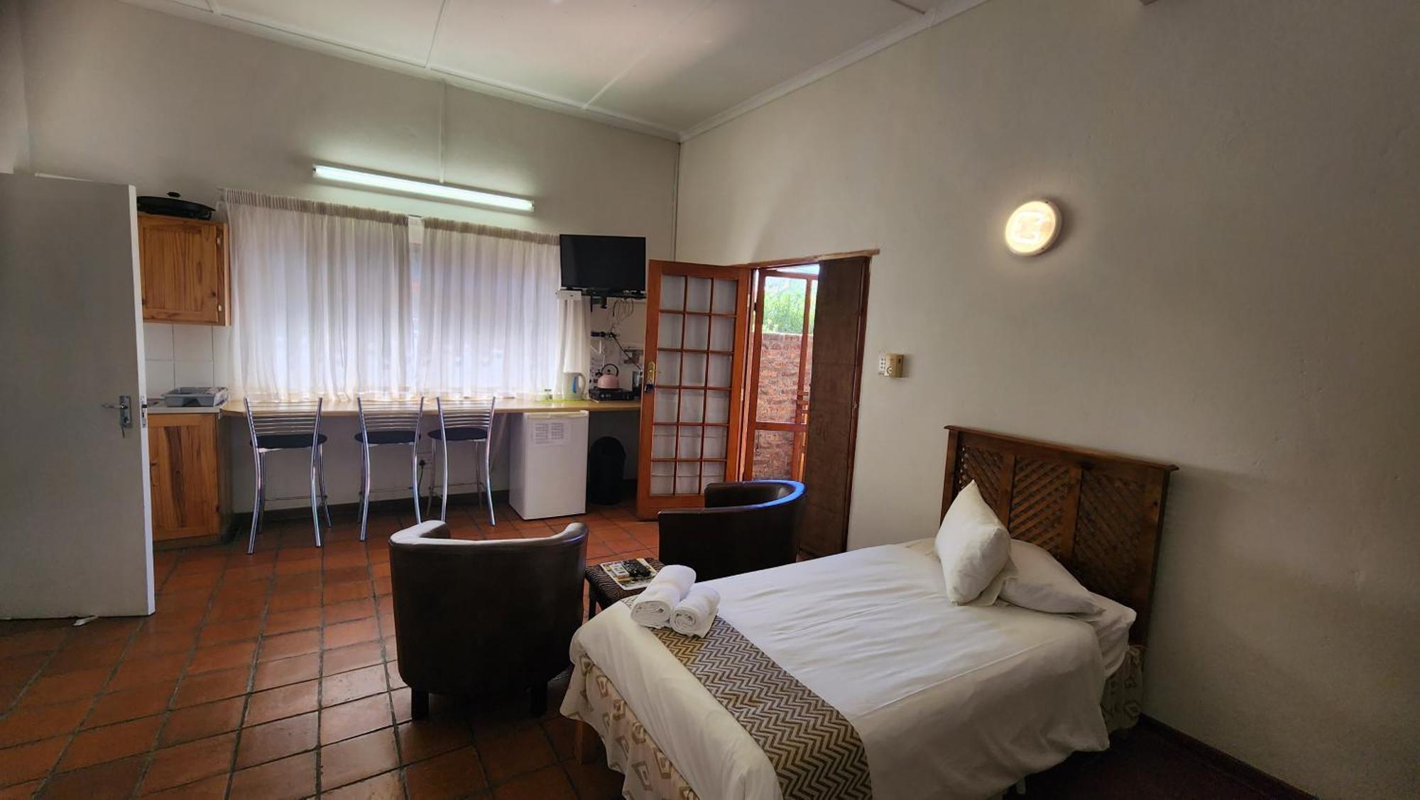 Country Village Graaff-Reinet エクステリア 写真