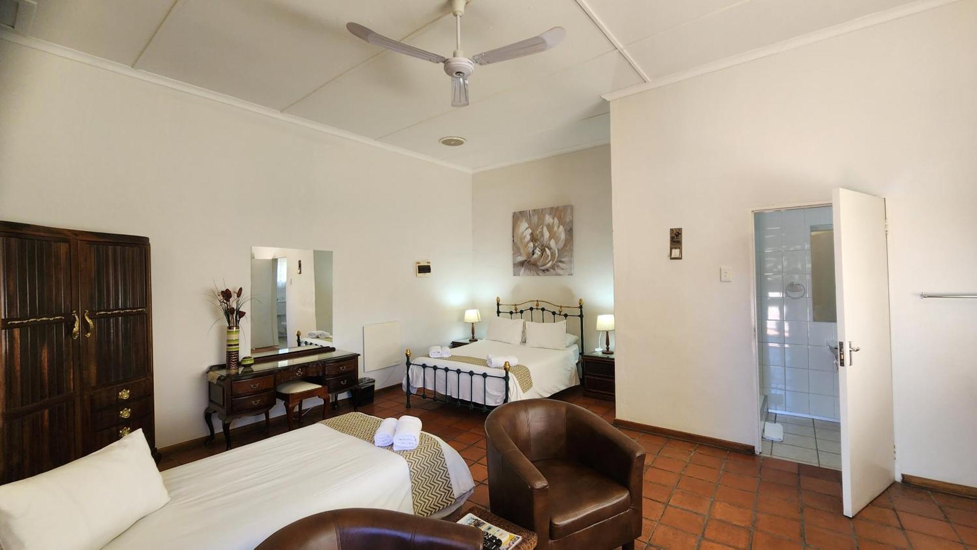 Country Village Graaff-Reinet エクステリア 写真
