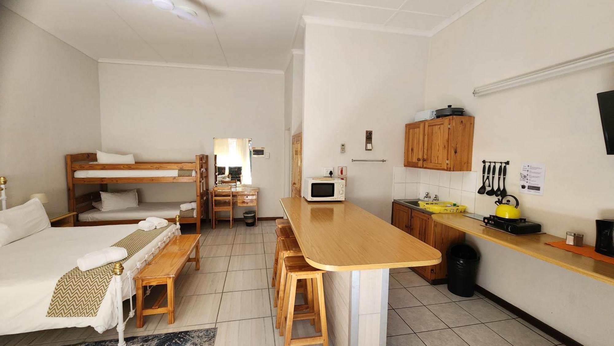Country Village Graaff-Reinet エクステリア 写真