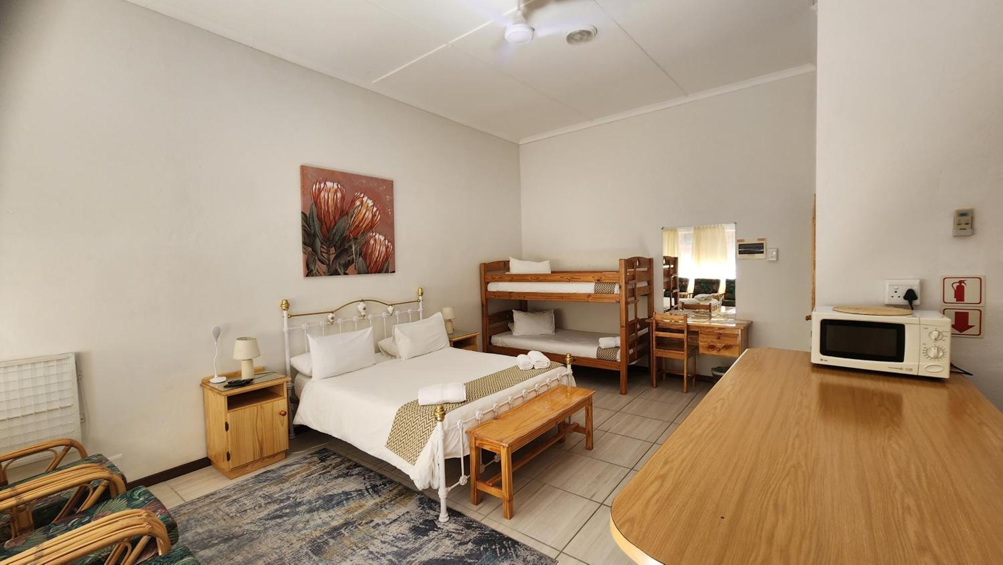 Country Village Graaff-Reinet エクステリア 写真
